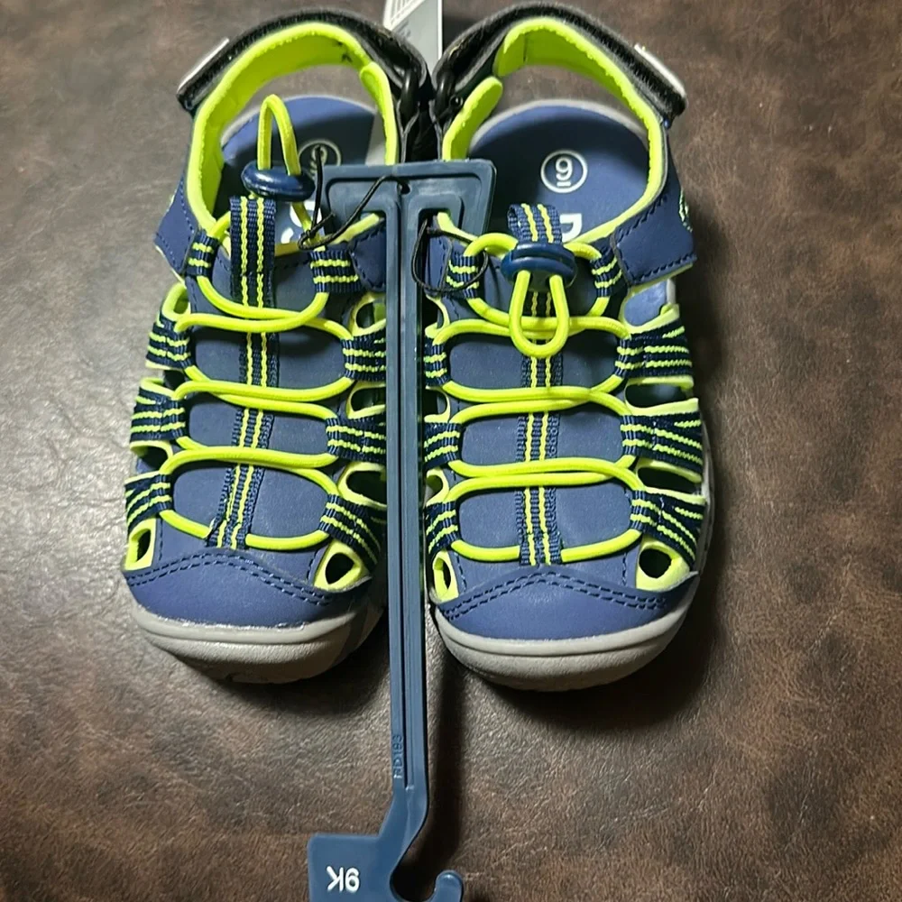 DSG Direct Youth Caged Sandals: BLUE/GREEN: NWT: SIZE 9